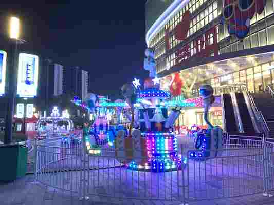 Durable and Safe 12 Seat Amusement Park Airplane Ride Ideal for Outdoor Amusement Parks and Family Attractions